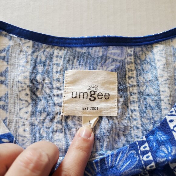 Umgee Floral Border Pattern Round Neck Short Sleeves Oversized Blouse Blue  L - Picture 7 of 14